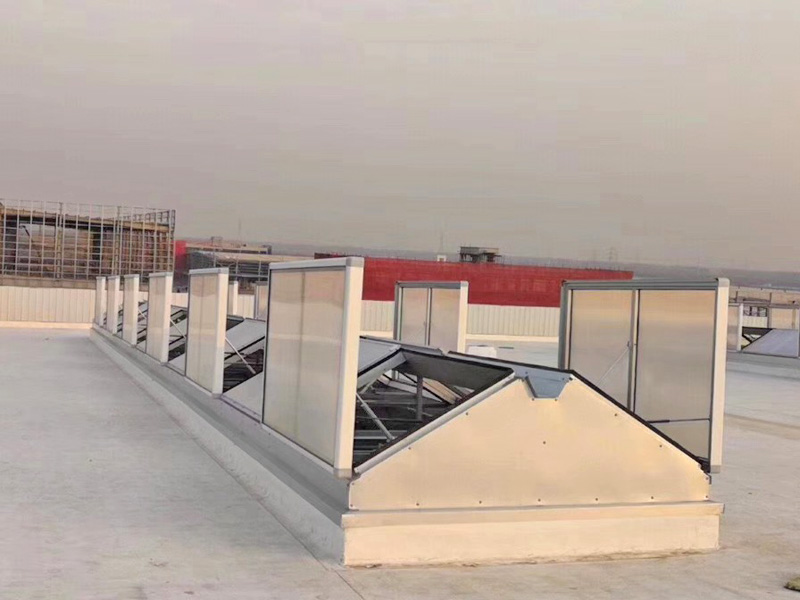 
三角型电动排烟天窗
