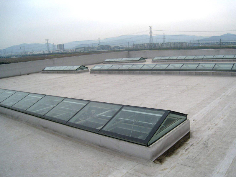 
三角型电动排烟天窗
