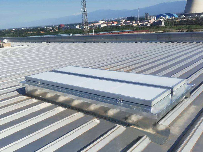 
一字型电动排烟天窗
