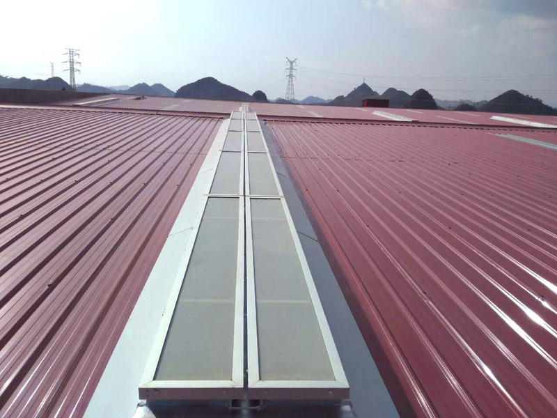 
一字型电动排烟天窗
